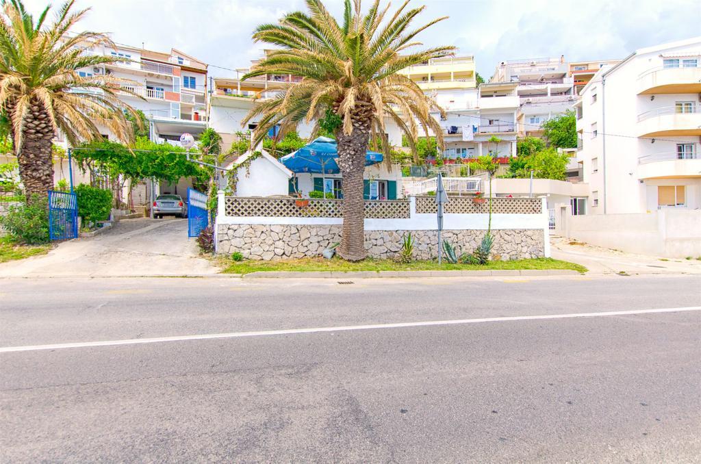 Apartments Ban Dugi Rat Bagian luar foto