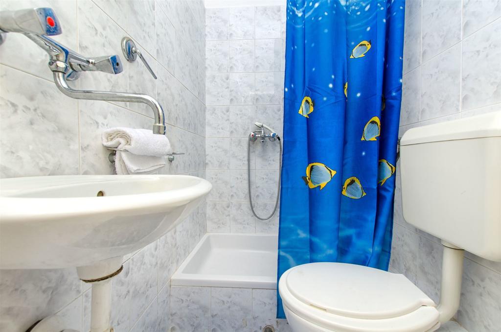 Apartments Ban Dugi Rat Bagian luar foto